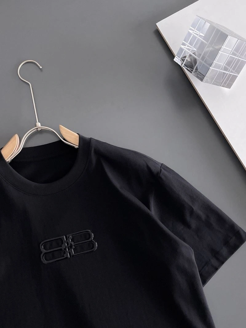 Effortless Balenciaga T-Shirts 97794