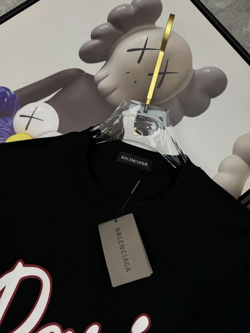 Lightweight Balenciaga T-Shirts 97797
