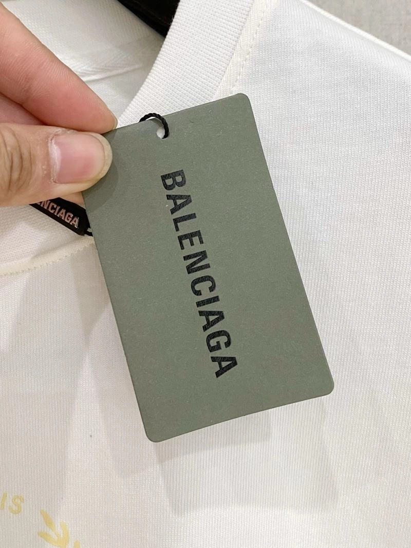 Lightweight Balenciaga T-Shirts 97789