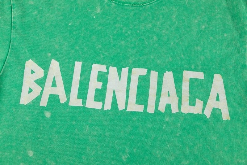 Reliable Balenciaga T-Shirts 96378