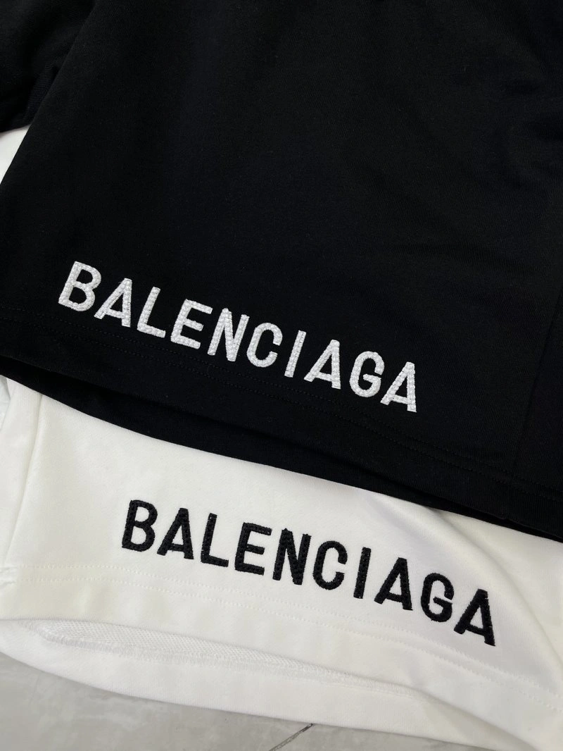 Sleek Balenciaga T-Shirts 96330