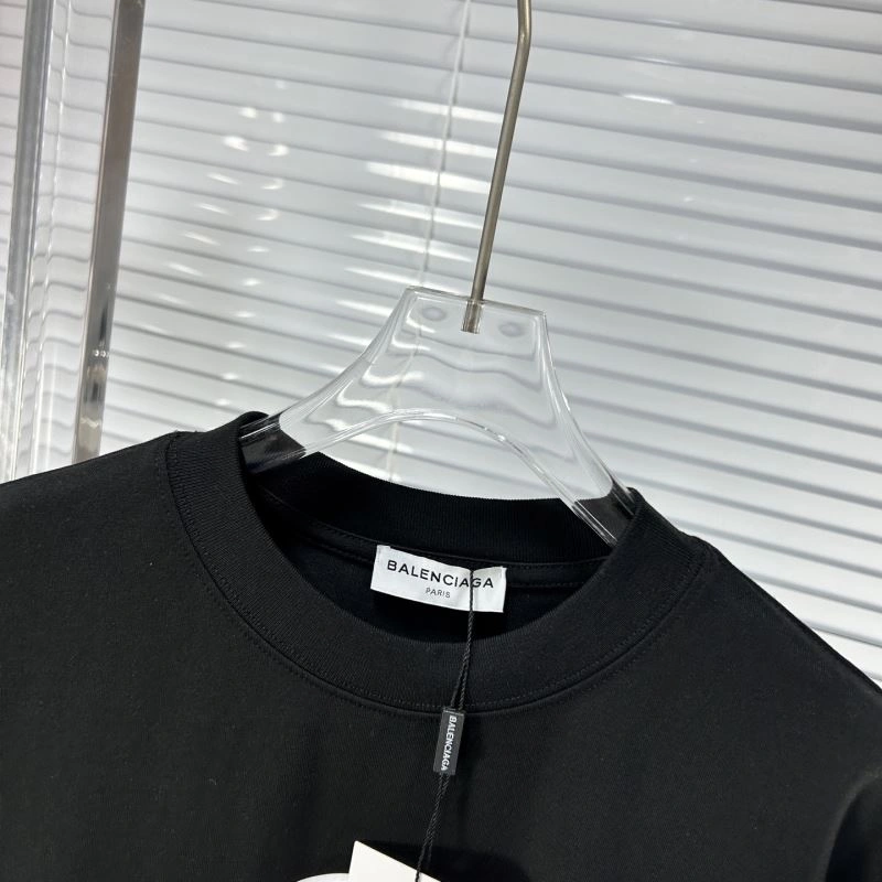 Unisex Balenciaga T-Shirts 97700