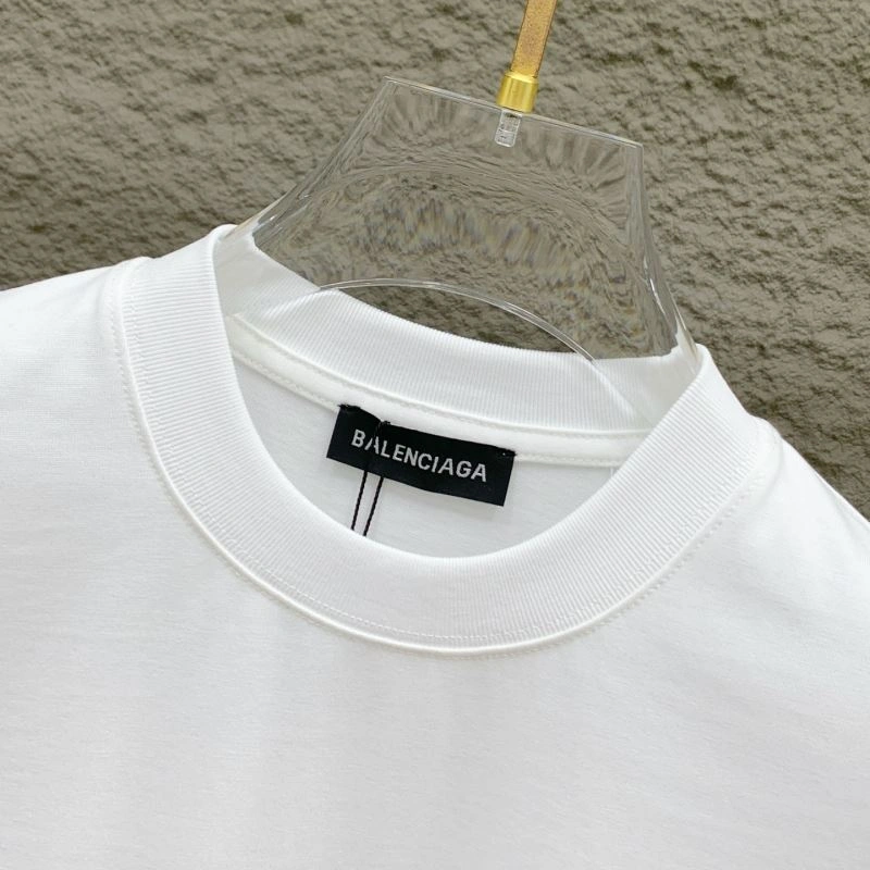 Vibrant Balenciaga T-Shirts 97612