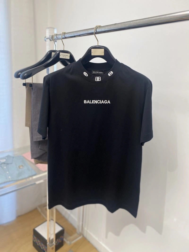 WellDesigned Balenciaga T-Shirts 97605
