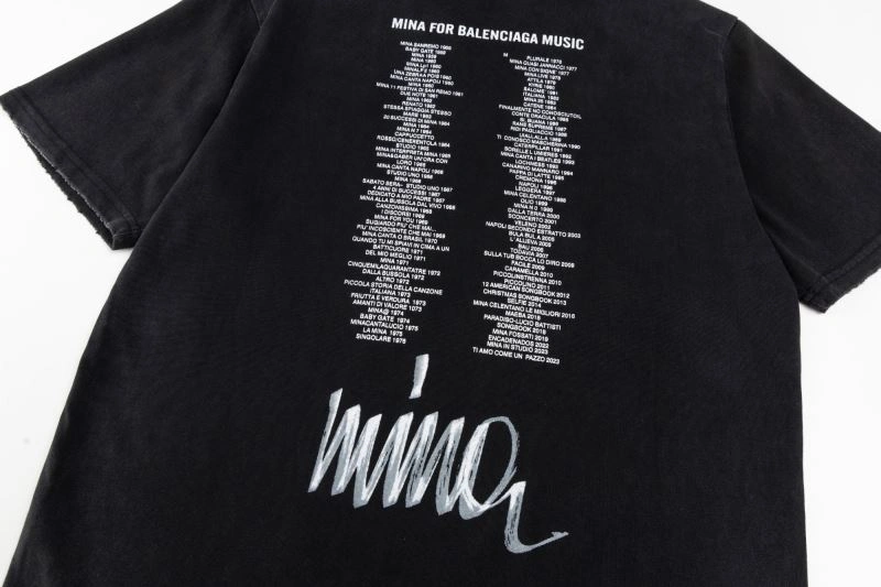 Seasonal Balenciaga T-Shirts 97557