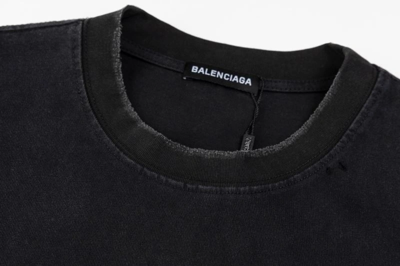 Seasonal Balenciaga T-Shirts 97557