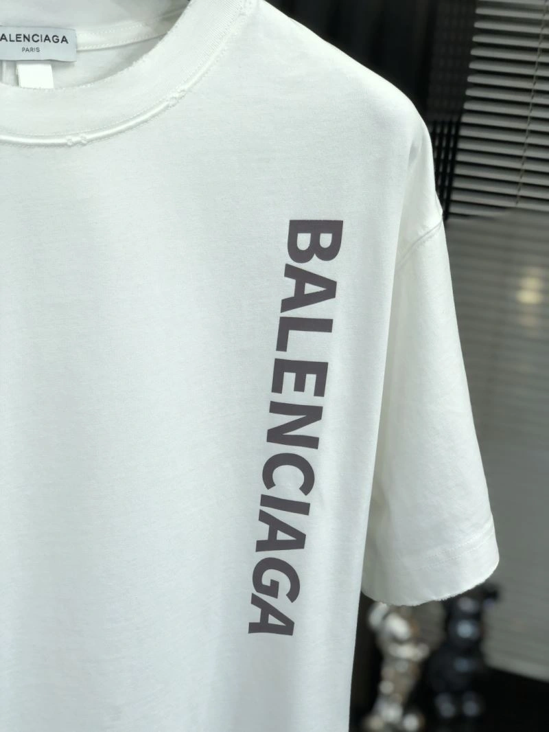 Effortless Balenciaga T-Shirts 97511