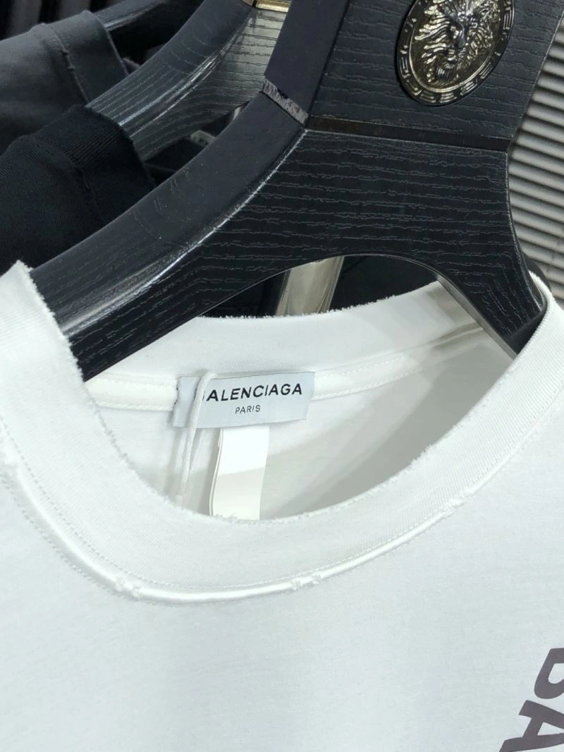 Effortless Balenciaga T-Shirts 97511