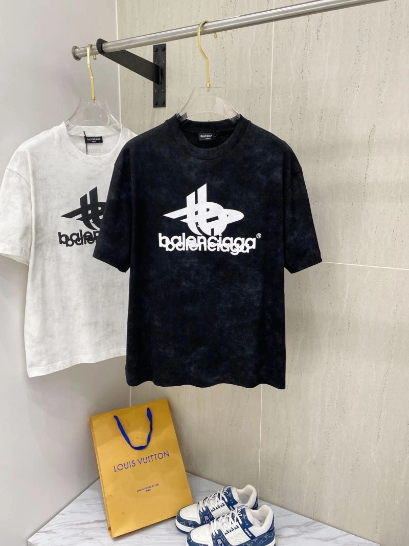 Resilient Balenciaga T-Shirts 97574