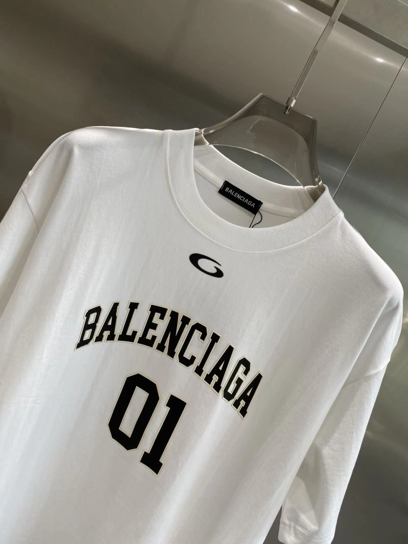 Lightweight Balenciaga T-Shirts 97578