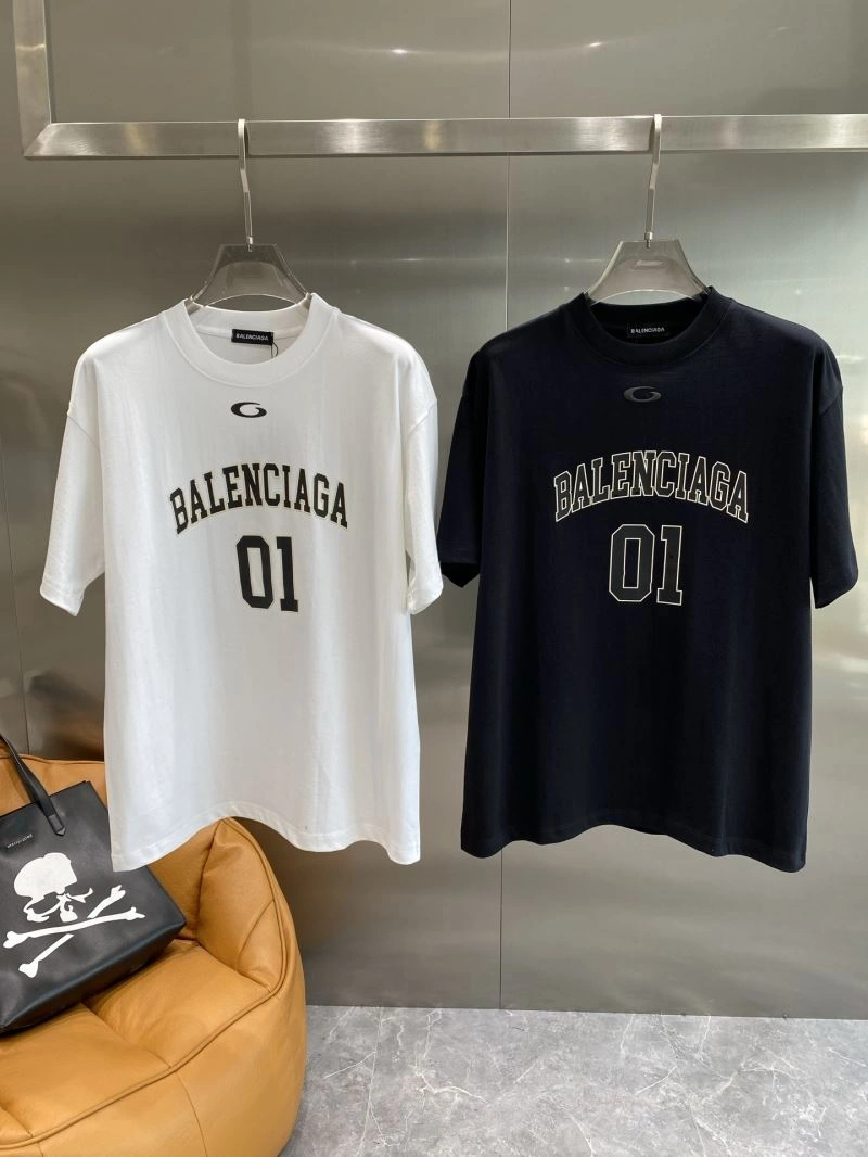 Sporty Balenciaga T-Shirts 97526