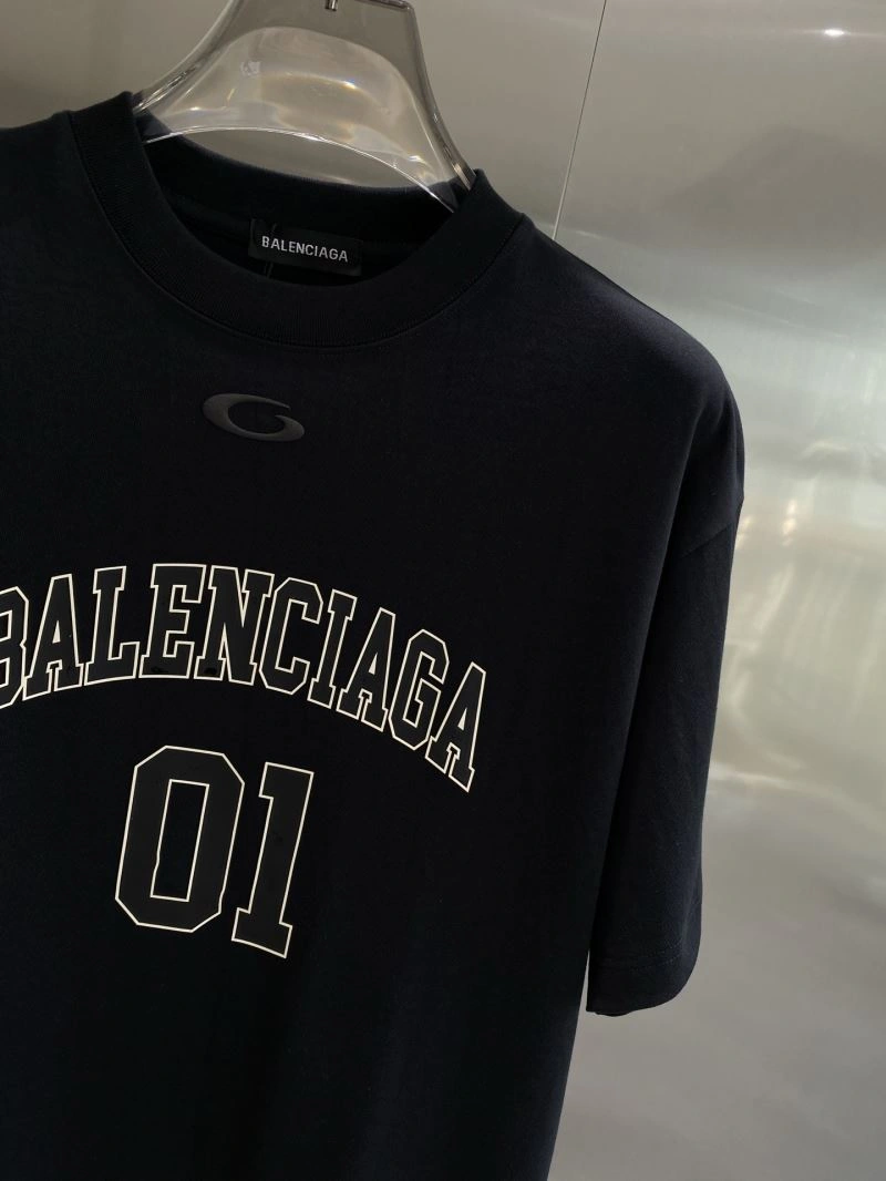 Sporty Balenciaga T-Shirts 97526