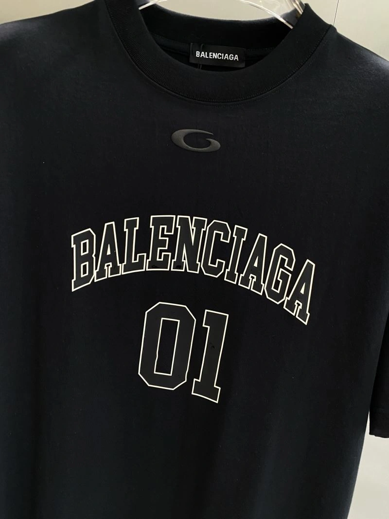 Sporty Balenciaga T-Shirts 97526