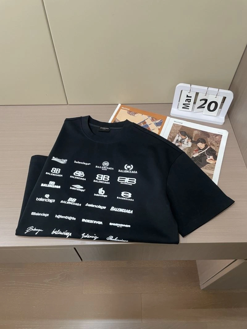 Resilient Balenciaga T-Shirts 97544