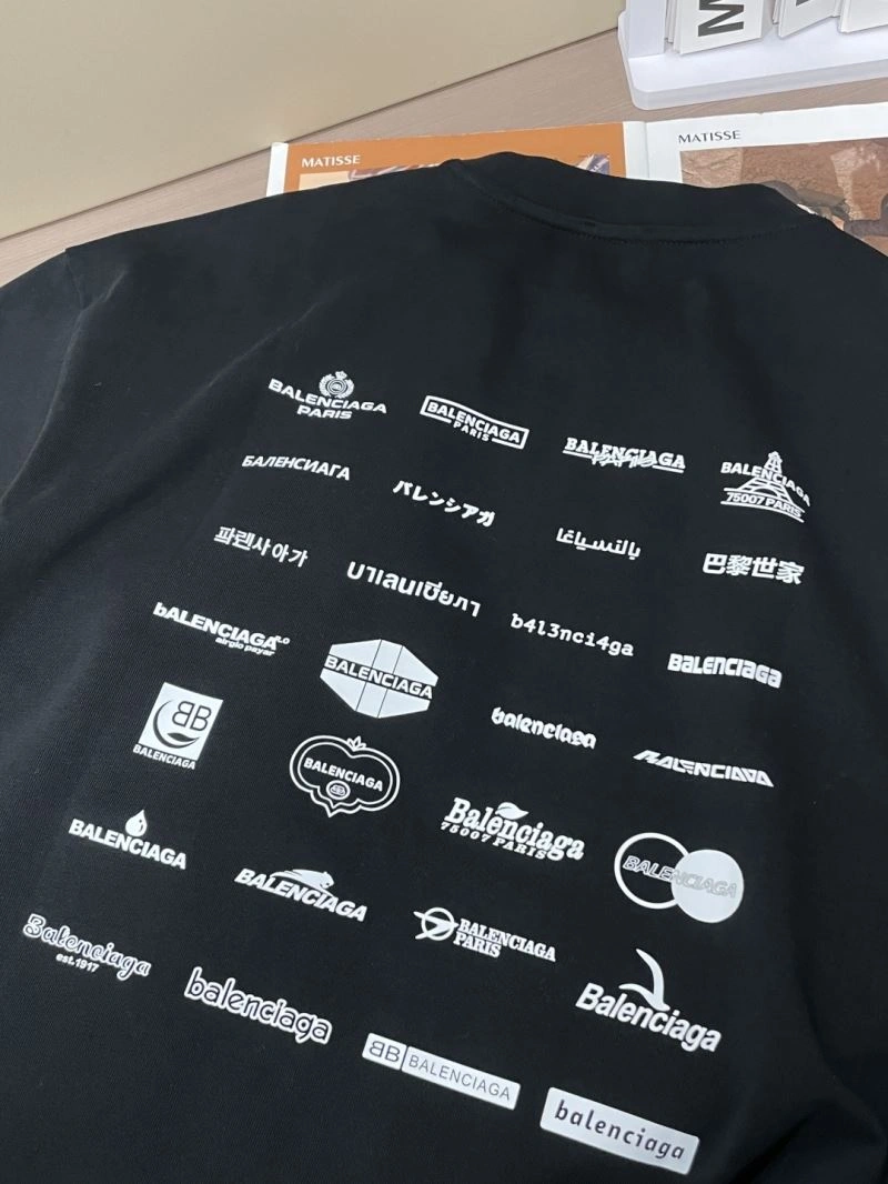 Resilient Balenciaga T-Shirts 97544