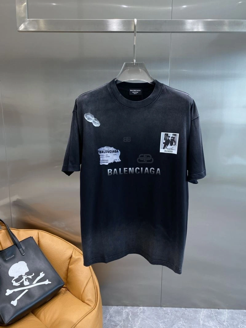 Versatile Balenciaga T-Shirts 97461