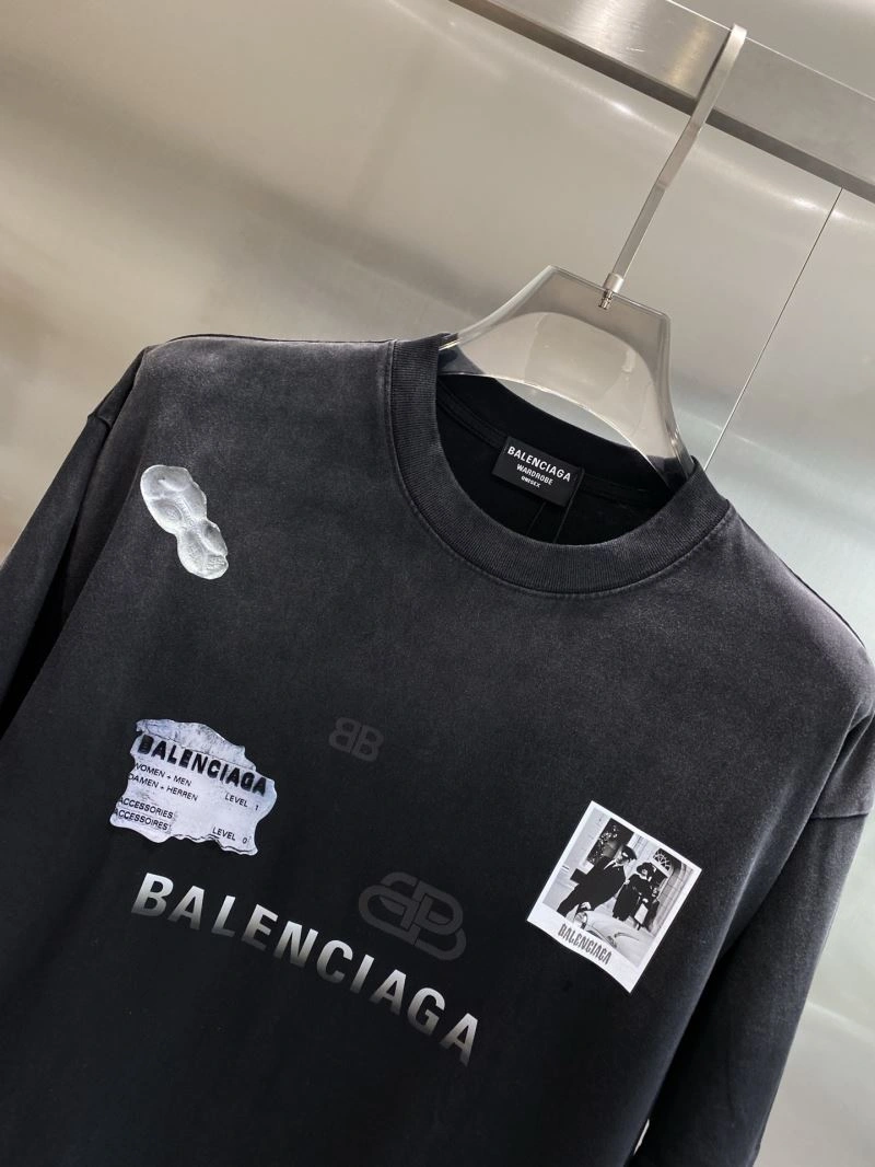 Versatile Balenciaga T-Shirts 97461