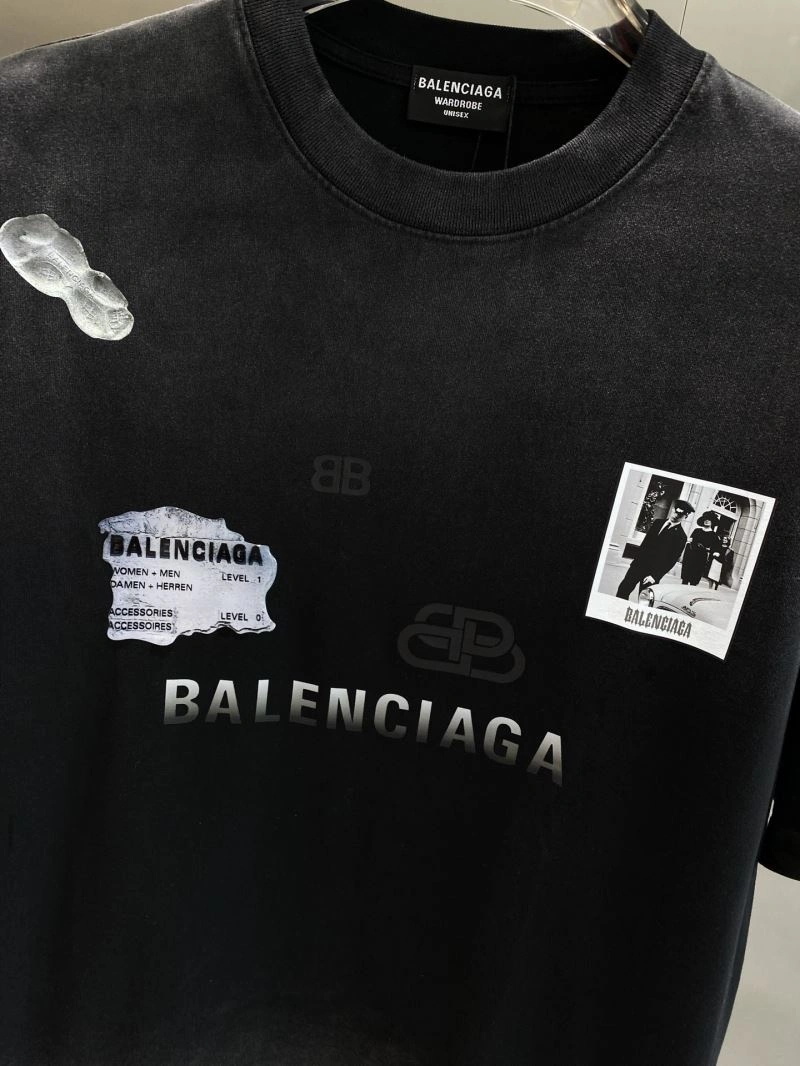Versatile Balenciaga T-Shirts 97461