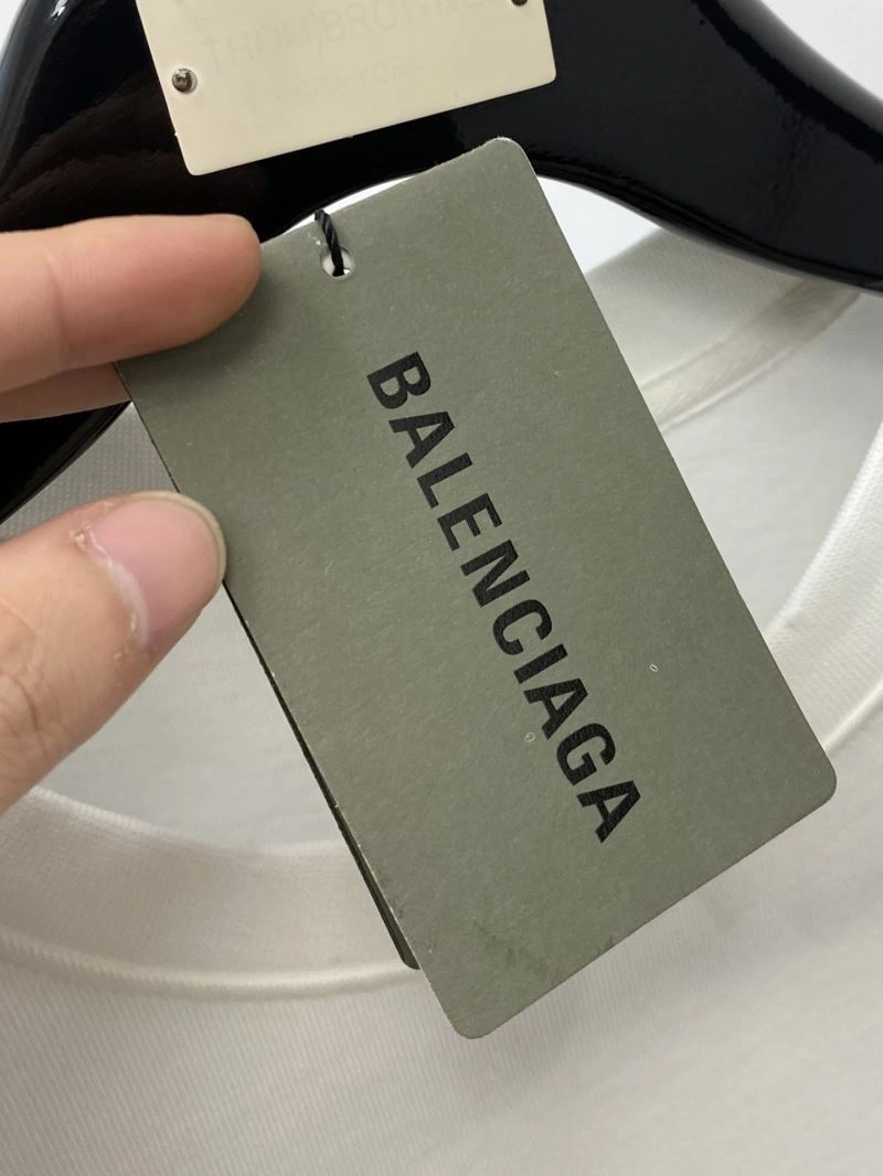 Balenciaga T-Shirts ModernLook 97497