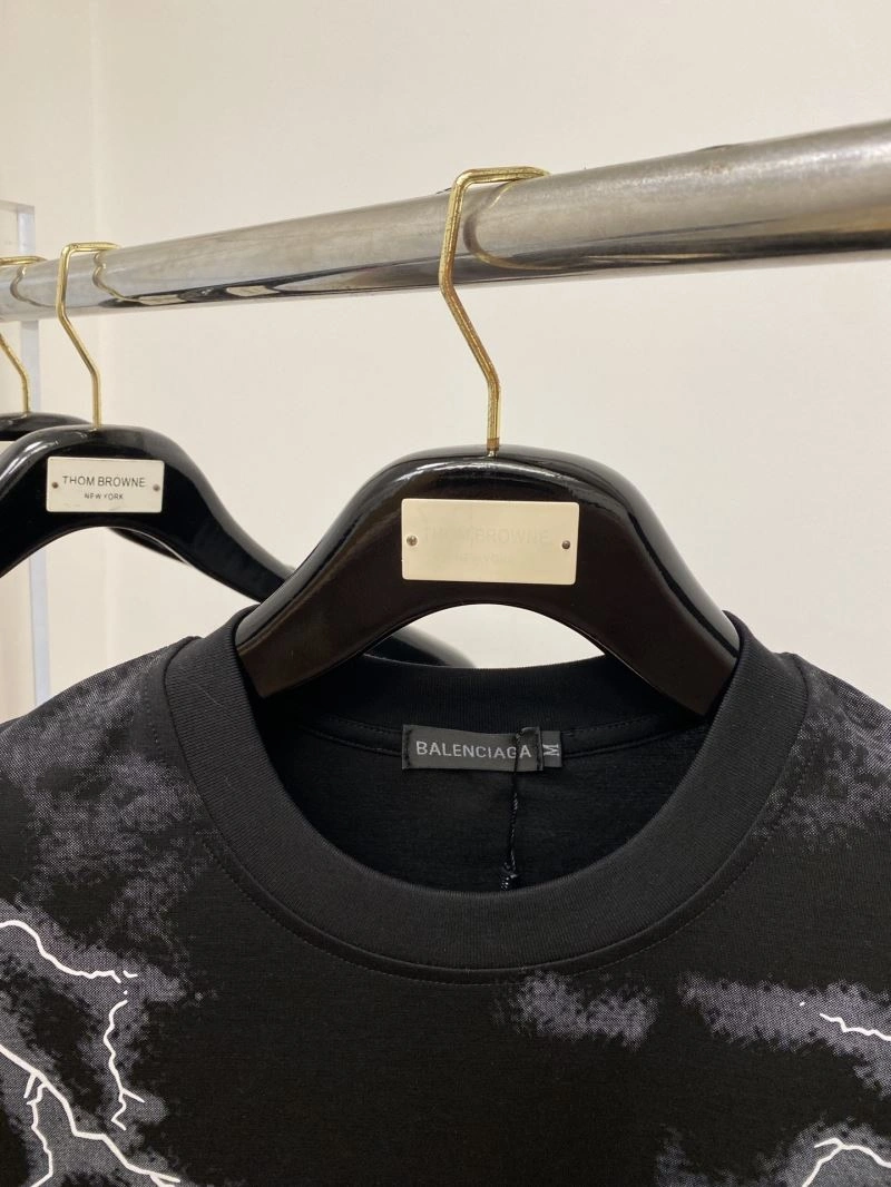 Sophisticated Balenciaga T-Shirts 97421