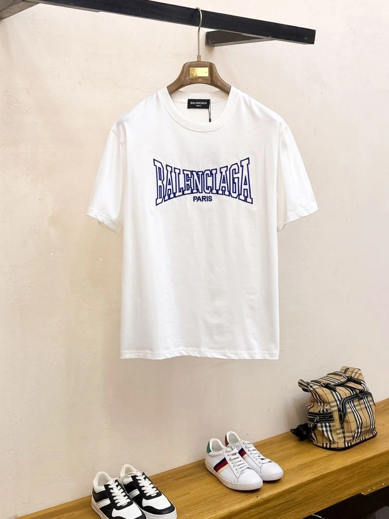 Sleek Balenciaga T-Shirts 97304