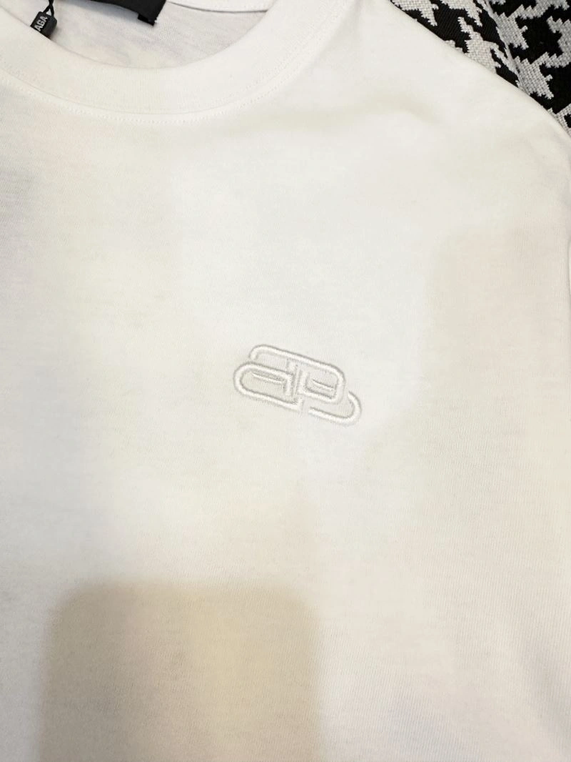 FlexibleFit Balenciaga T-Shirts 97325