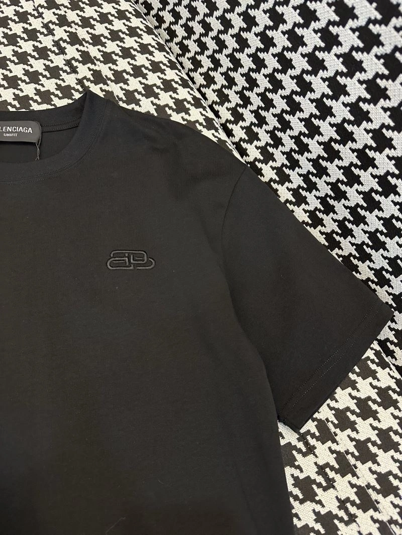 FlexibleFit Balenciaga T-Shirts 97325