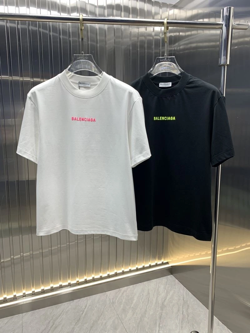 Vibrant Balenciaga T-Shirts 97259