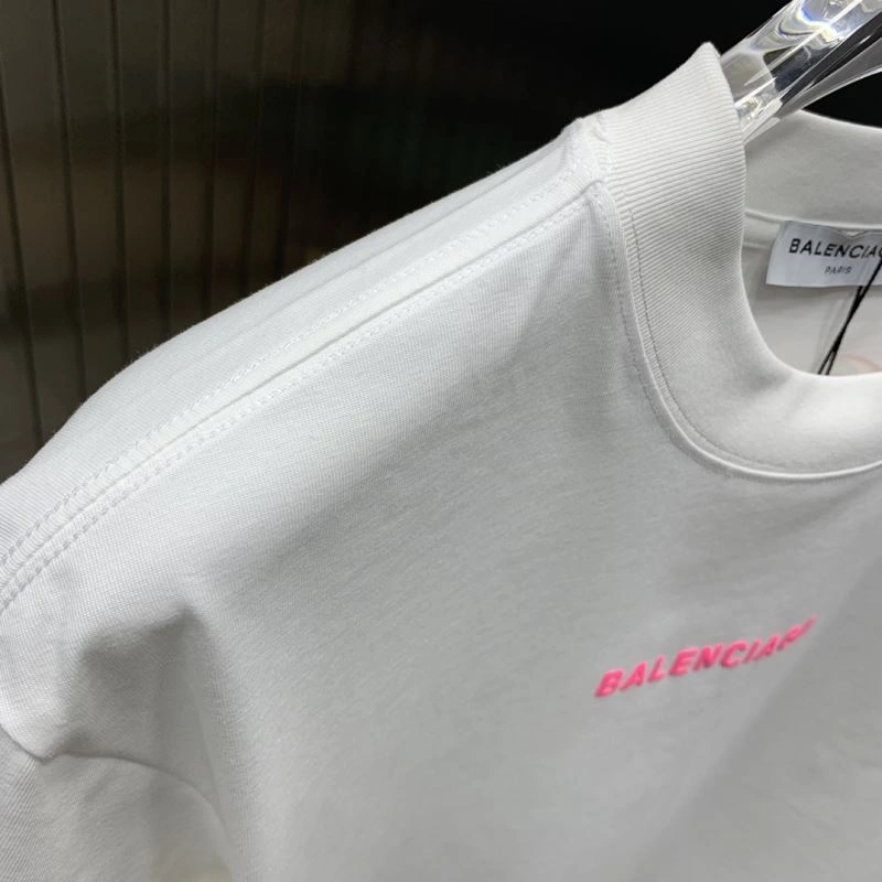 Vibrant Balenciaga T-Shirts 97259
