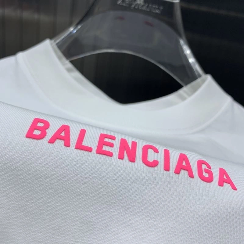 Vibrant Balenciaga T-Shirts 97259