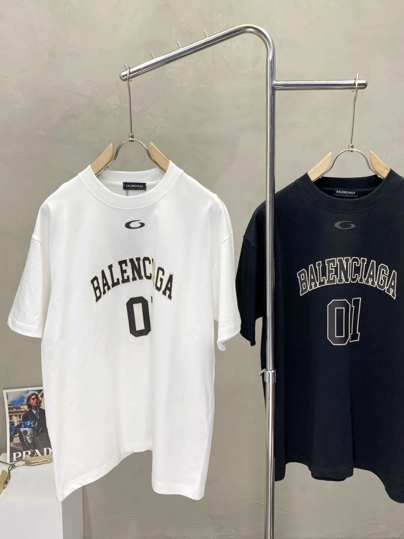 Stylish Balenciaga T-Shirts 97242