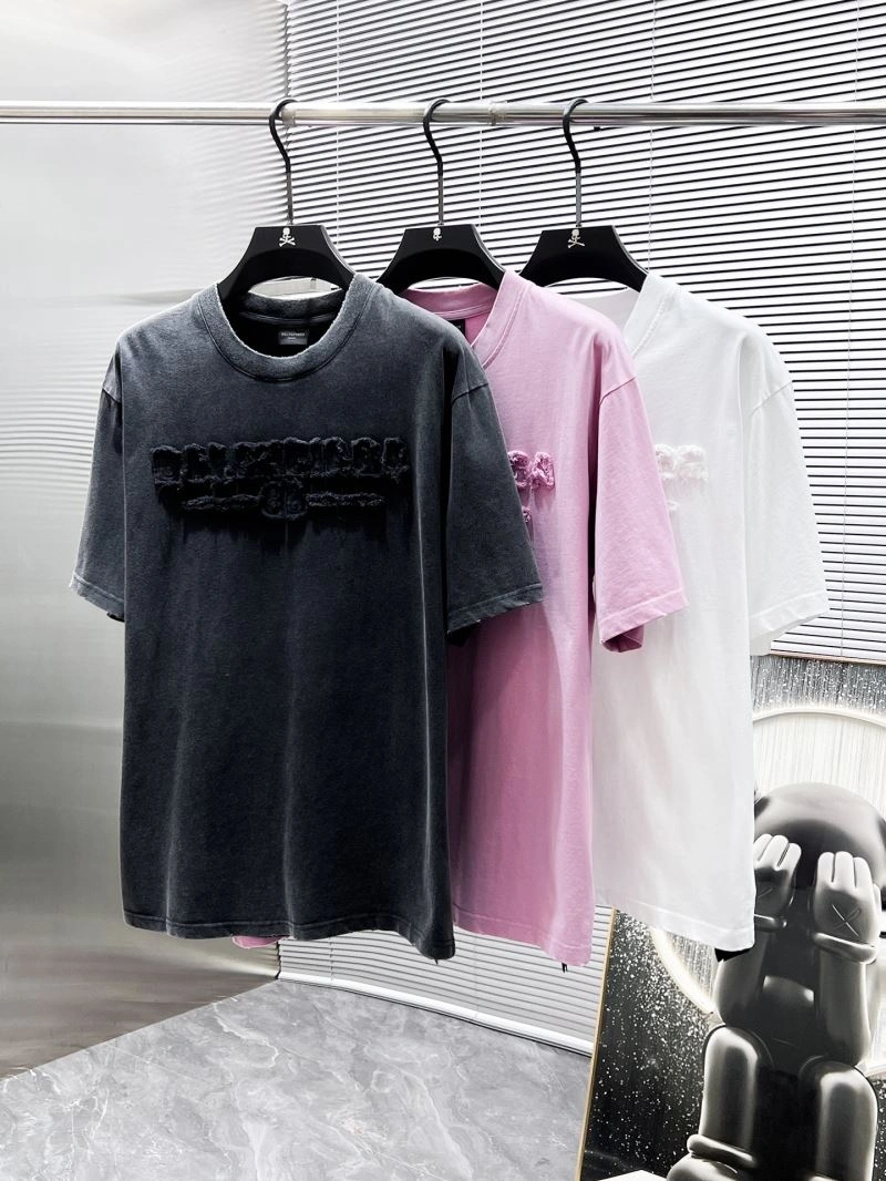 Flexible Balenciaga T-Shirts 97231