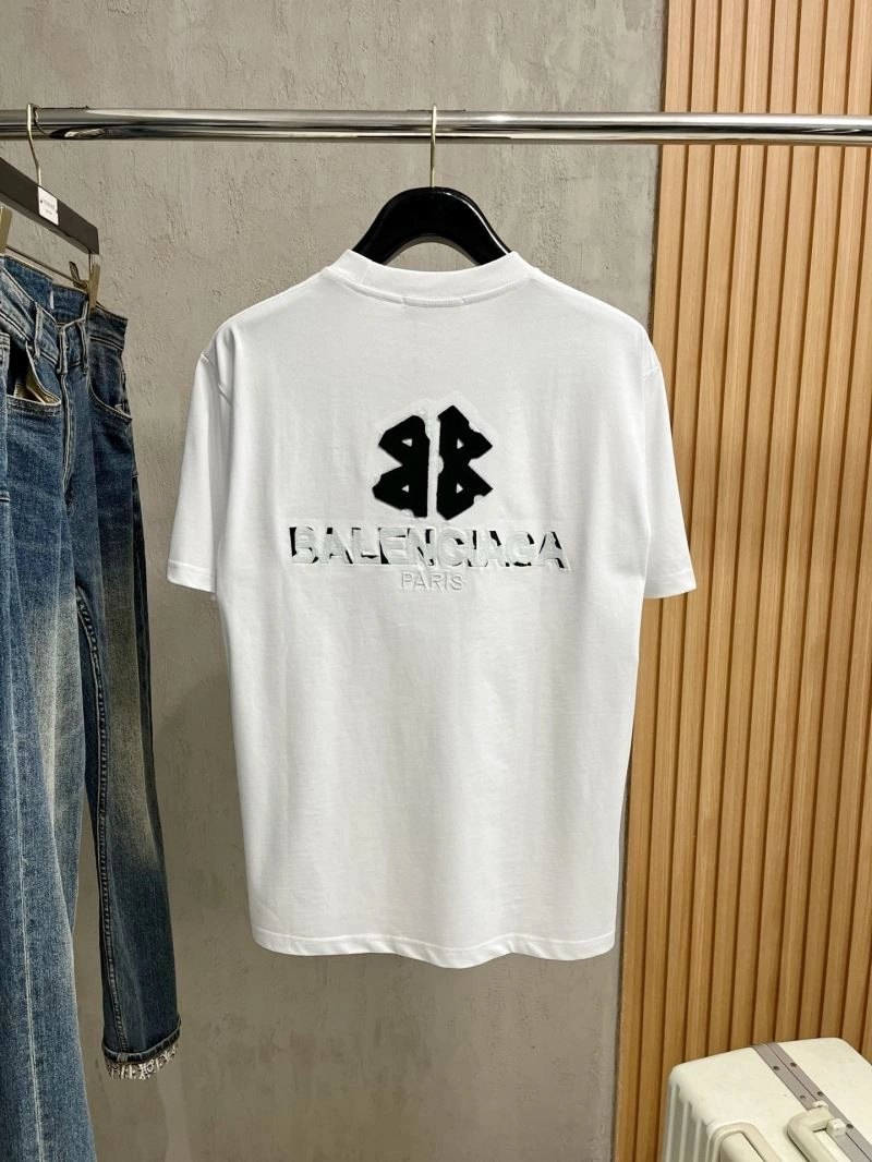Seasonal Balenciaga T-Shirts 97196