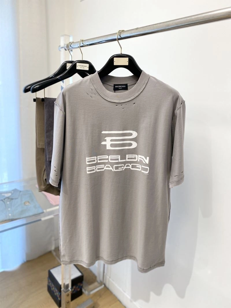 Sporty Balenciaga T-Shirts 97229