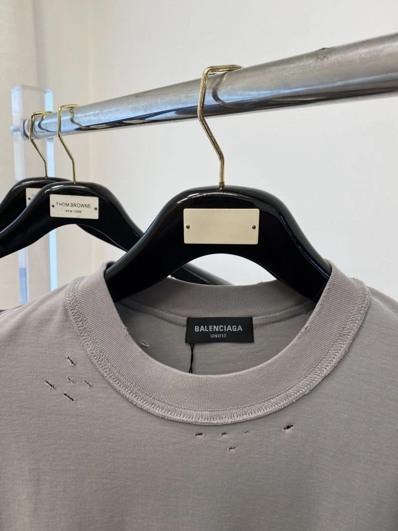 Sporty Balenciaga T-Shirts 97229