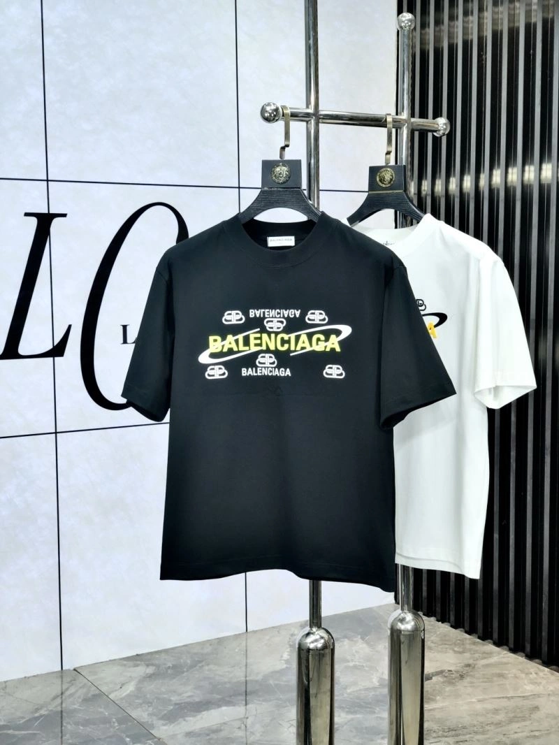 Sporty Balenciaga T-Shirts 97172