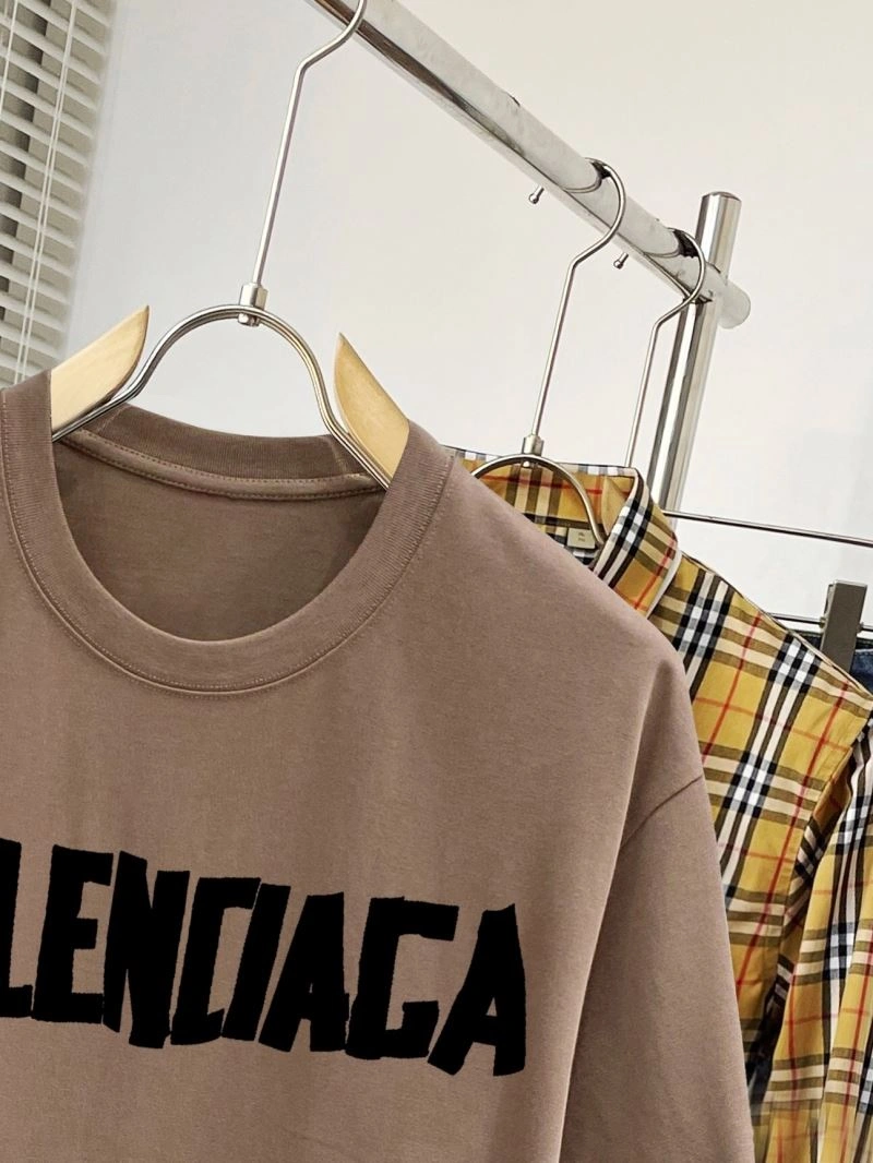 Breathable Balenciaga T-Shirts 97157