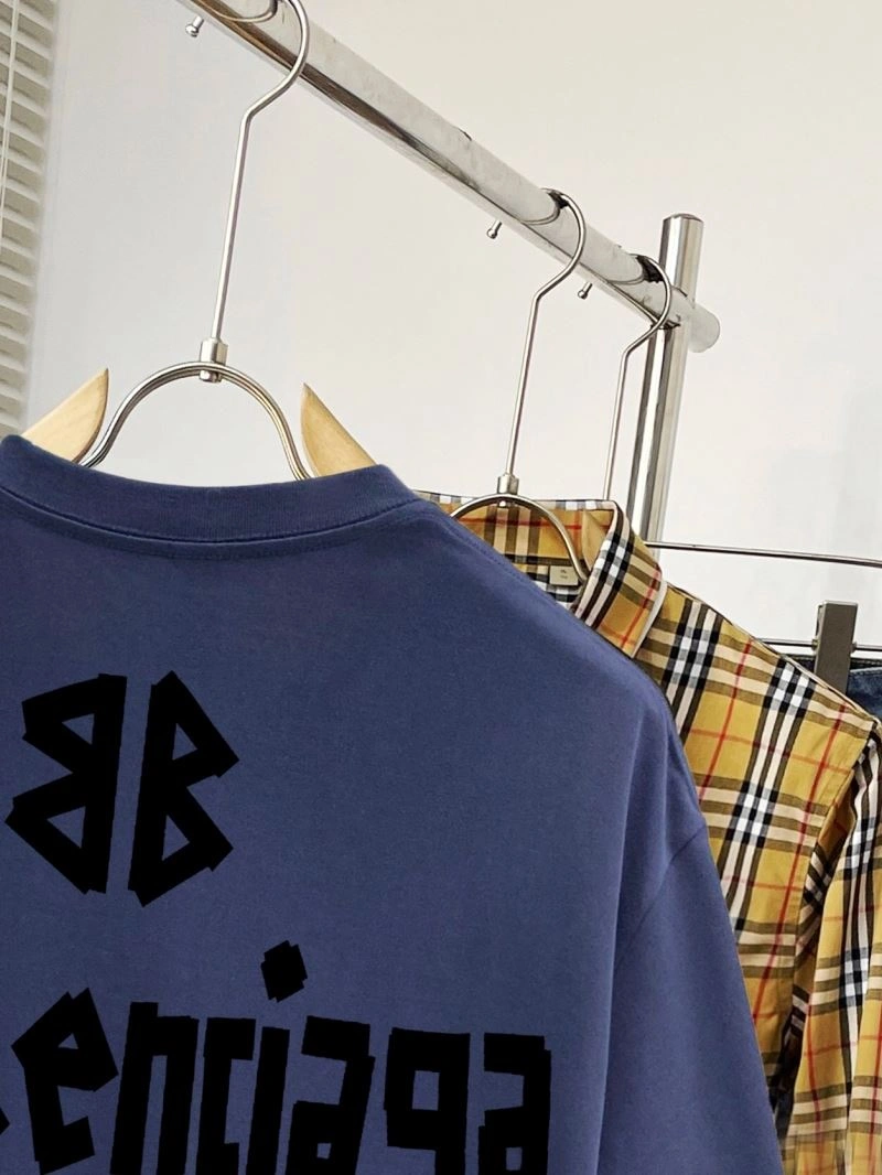 Balenciaga T-Shirts ModernLook 97149