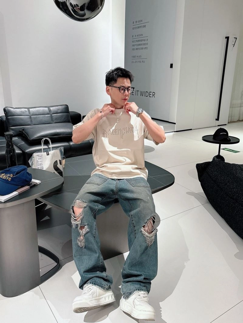 Balenciaga T-Shirts Elegant 97171