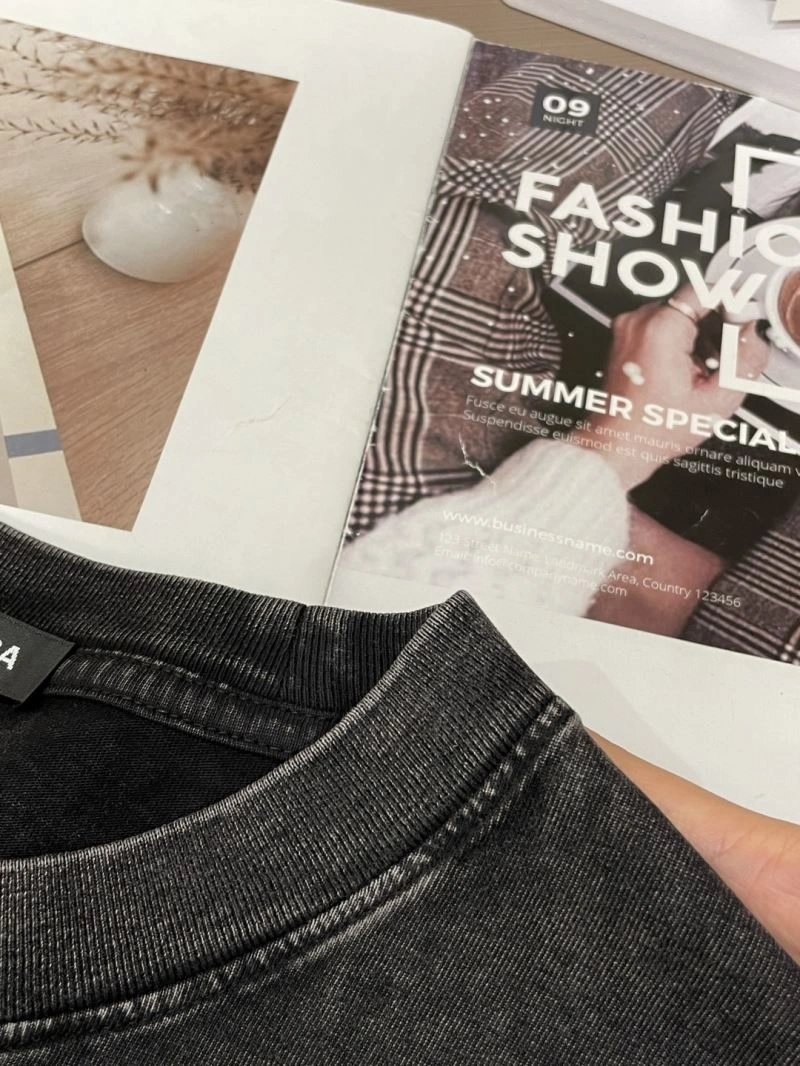 Elegant Balenciaga T-Shirts 97109