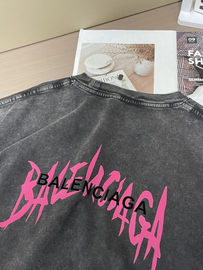 Elegant Balenciaga T-Shirts 97109
