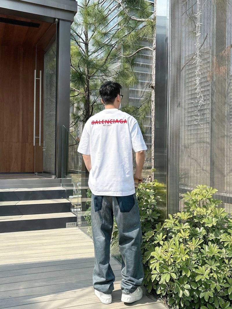 Snug Balenciaga T-Shirts 97027