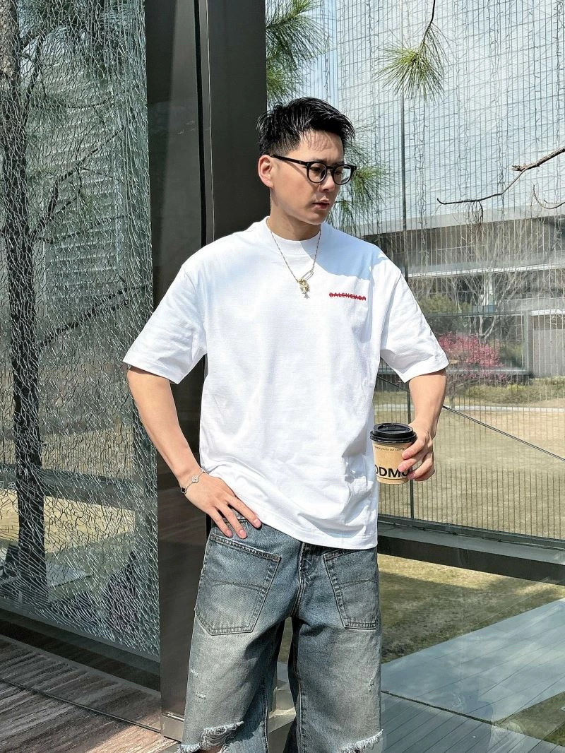 Snug Balenciaga T-Shirts 97027