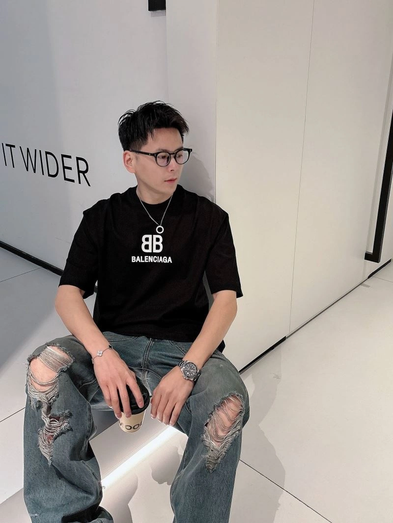Attractive Balenciaga T-Shirts 97012