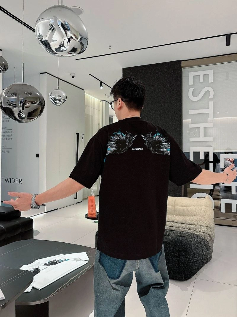 Attractive Balenciaga T-Shirts 97012