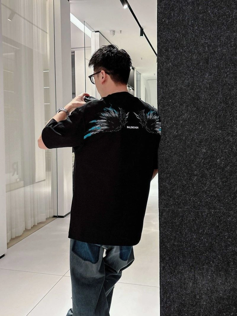 Attractive Balenciaga T-Shirts 97012