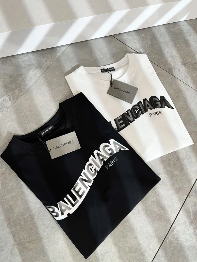 Balenciaga T-Shirts Sleek 96992