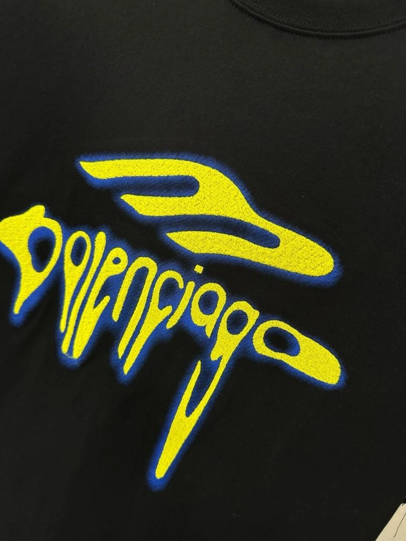 Versatile Balenciaga T-Shirts 96988