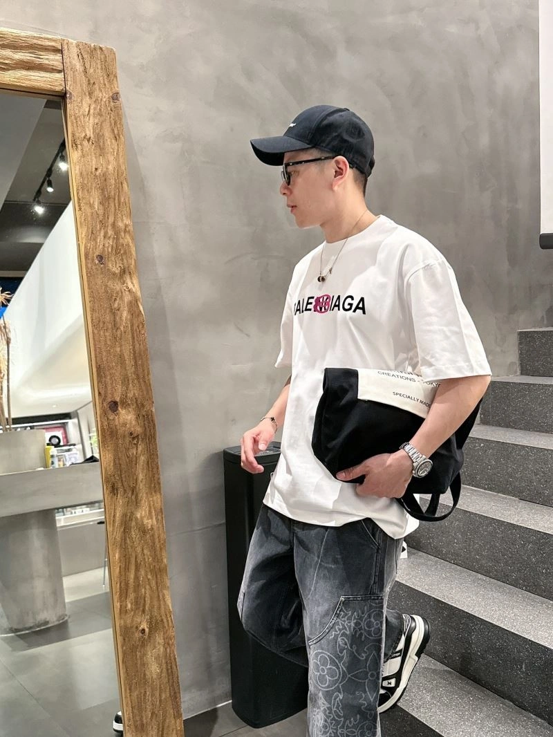Balenciaga T-Shirts Soft 97004