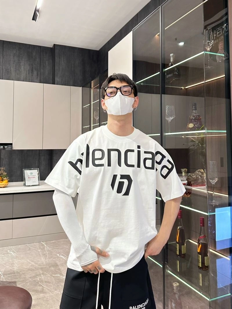 Balenciaga T-Shirts Comfortable 96993
